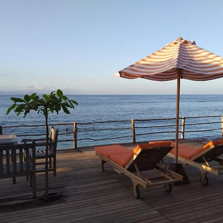 Vns Beachfront Guesthouse